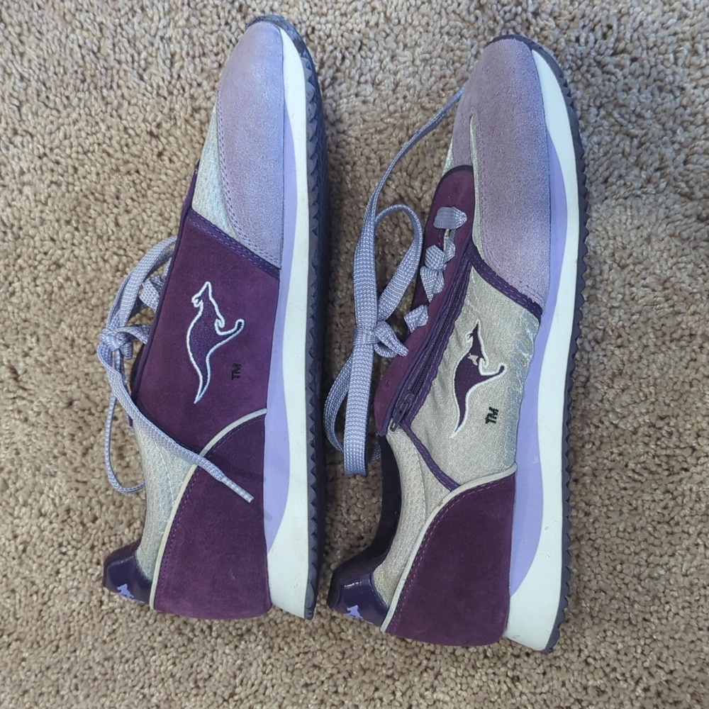 Purple KangaROOS sneakers with zipper pocket, size 11